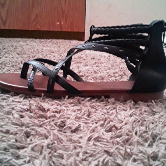 Sandals - Picture 2 of 3